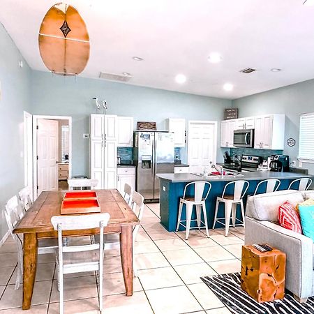 Eye-Catching Property W/ Picturesque Coastal Views Gulf Shores Exterior photo